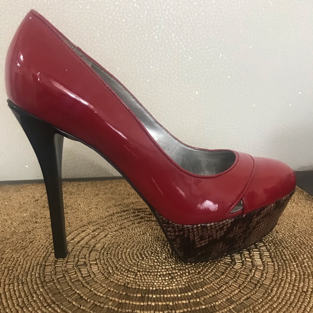 Guess Red 5” Heel Pumps